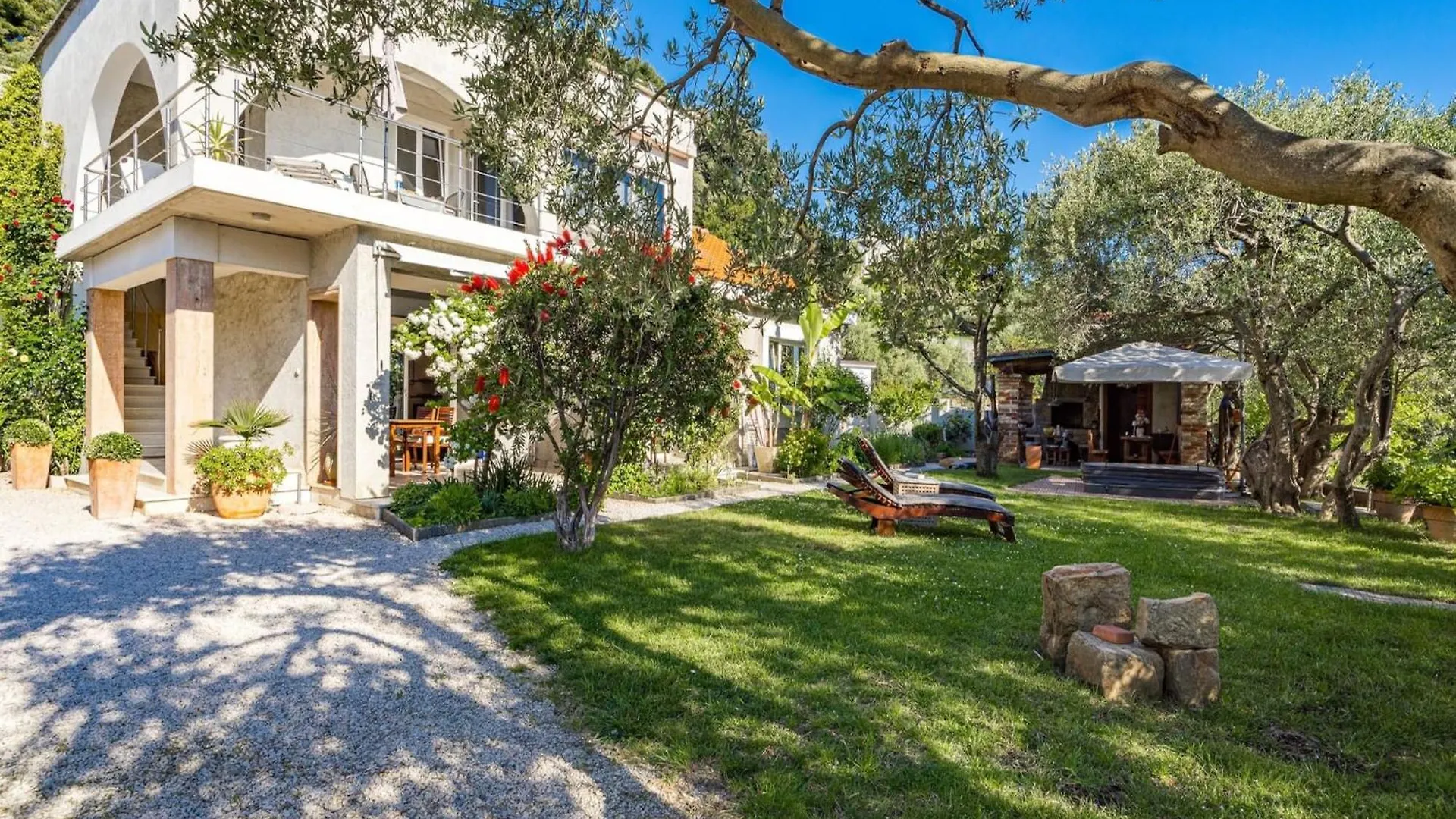 Apartment, 250M From Sandy Beach Banjol Croatia