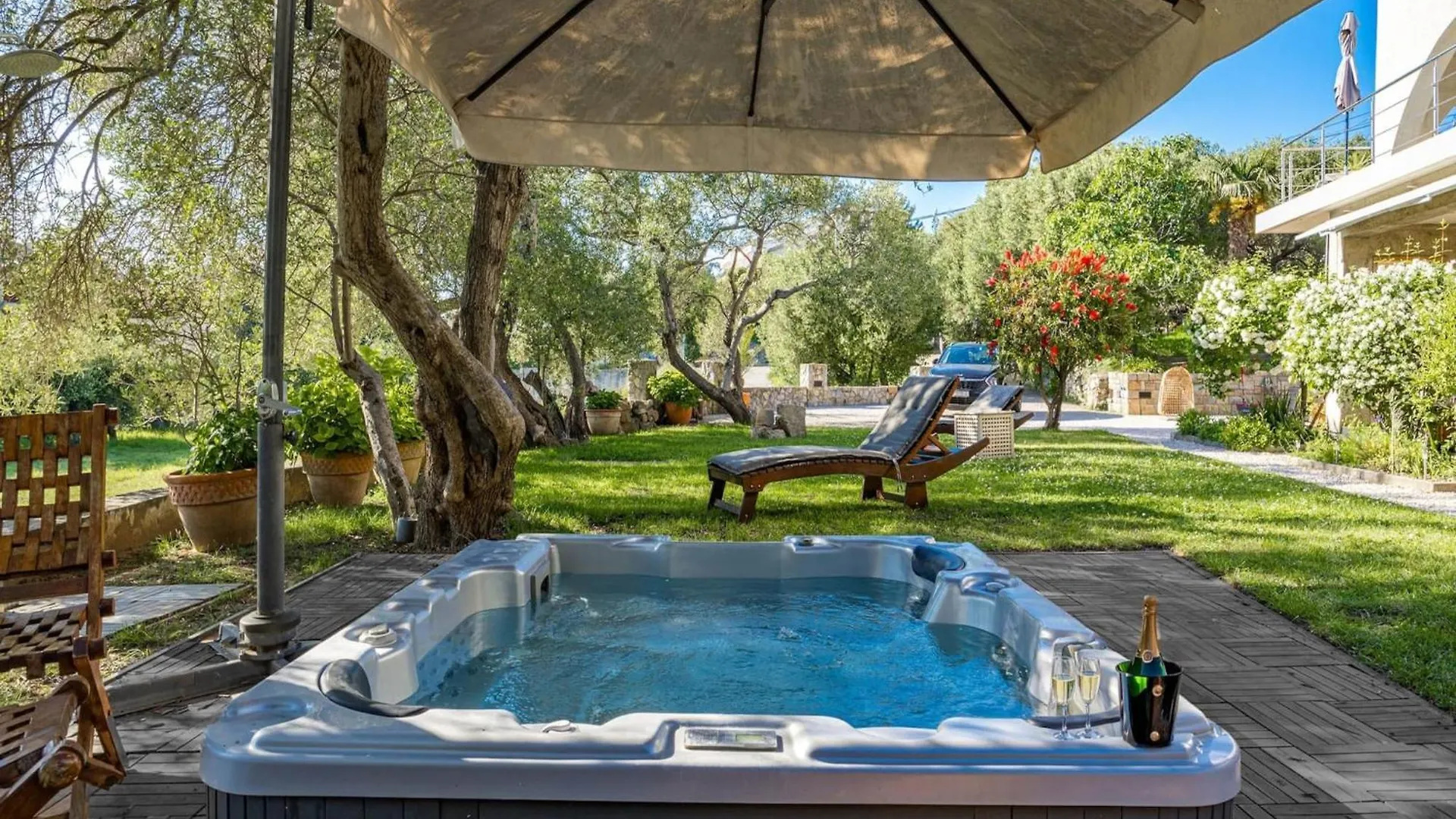 Apartment Apartment, 250M From Sandy Beach Banjol Croatia